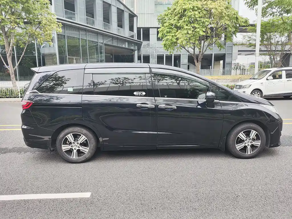 Odyssey 2015 facelift 2.4L comfort version купить на сайте DeffCars