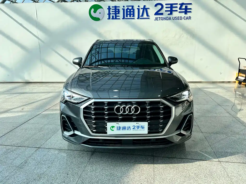 Audi Q3 2022 40 TFSI Fashionable and Dynamic купить на сайте DeffCars