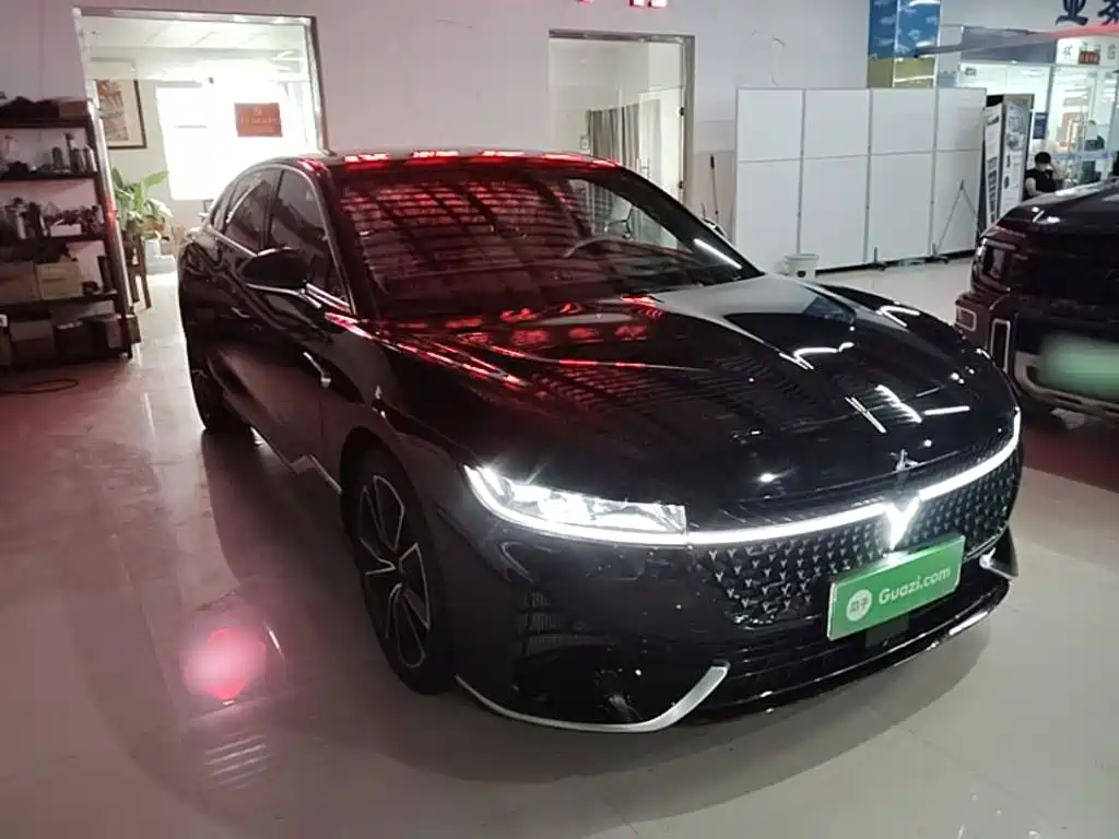 Chasing light 2024 PHEV Ultra Long Range Flagship Edition купить на сайте DeffCars