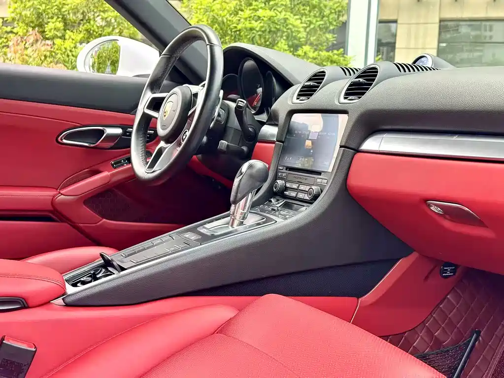 Porsche 718 2018 Cayman 2.0T купить на сайте DeffCars
