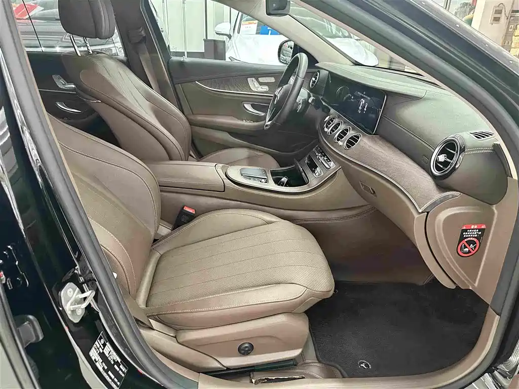 Mercedes-Benz E-Class 2023 E 300 L Luxury Model купить на сайте DeffCars