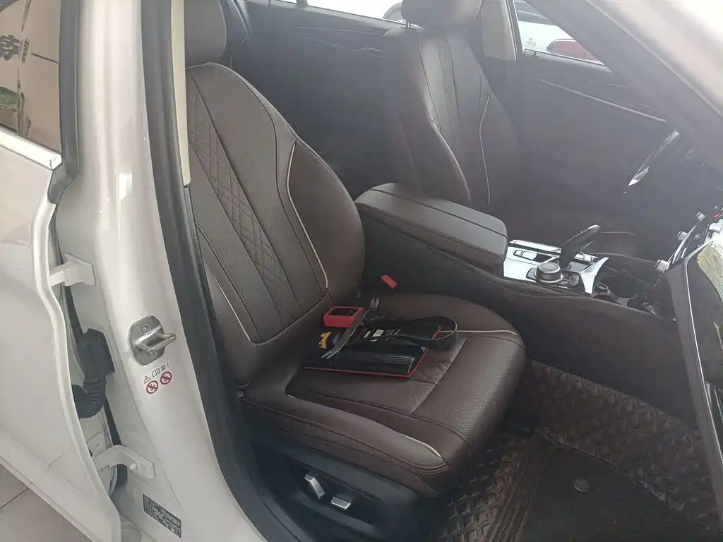 BMW 5 Series 2022 facelift 525Li luxury package купить на сайте DeffCars