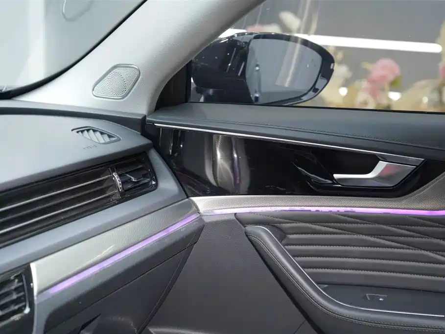 Hongqi HS5 2022 facelift 2.0T Zhilian Qixiang four-wheel drive version купить на сайте DeffCars