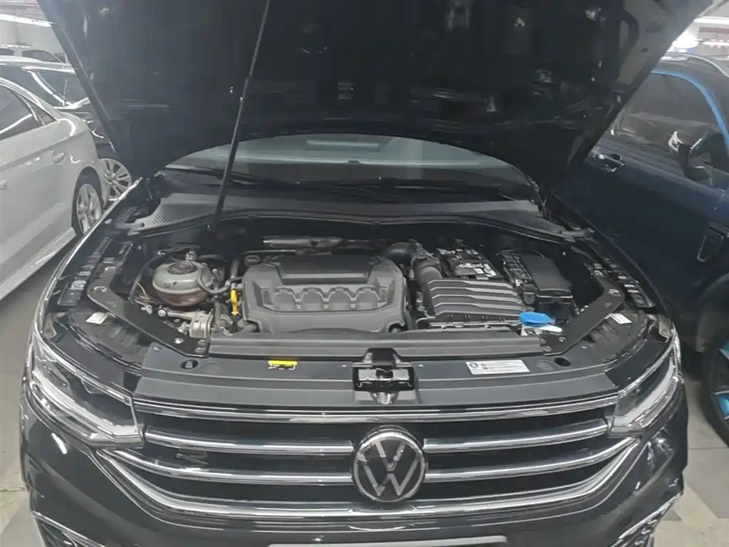 Tiguan L 2025 model 330TSI automatic two-wheel drive R-Line Longyao Edition купить на сайте DeffCars