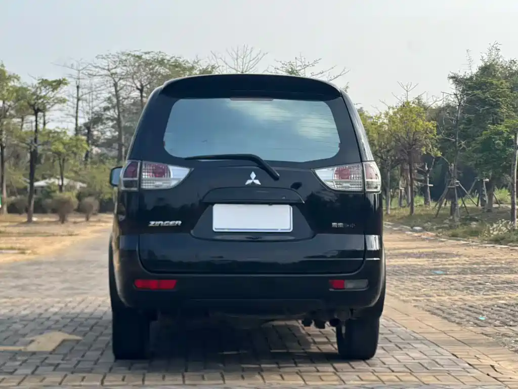 Junge 2011 2.0L manual transmission luxury model купить на сайте DeffCars