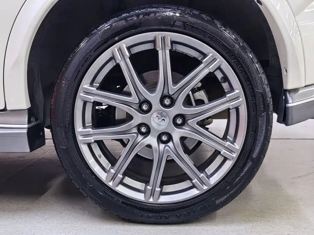 Infiniti ESQ 2014 1.6L Straightforward Edition купить на сайте DeffCars
