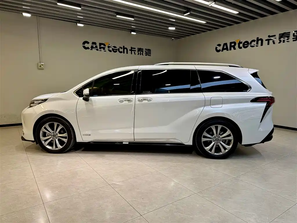 SIENNA 2023 2.5L Hybrid Platinum Edition купить на сайте DeffCars