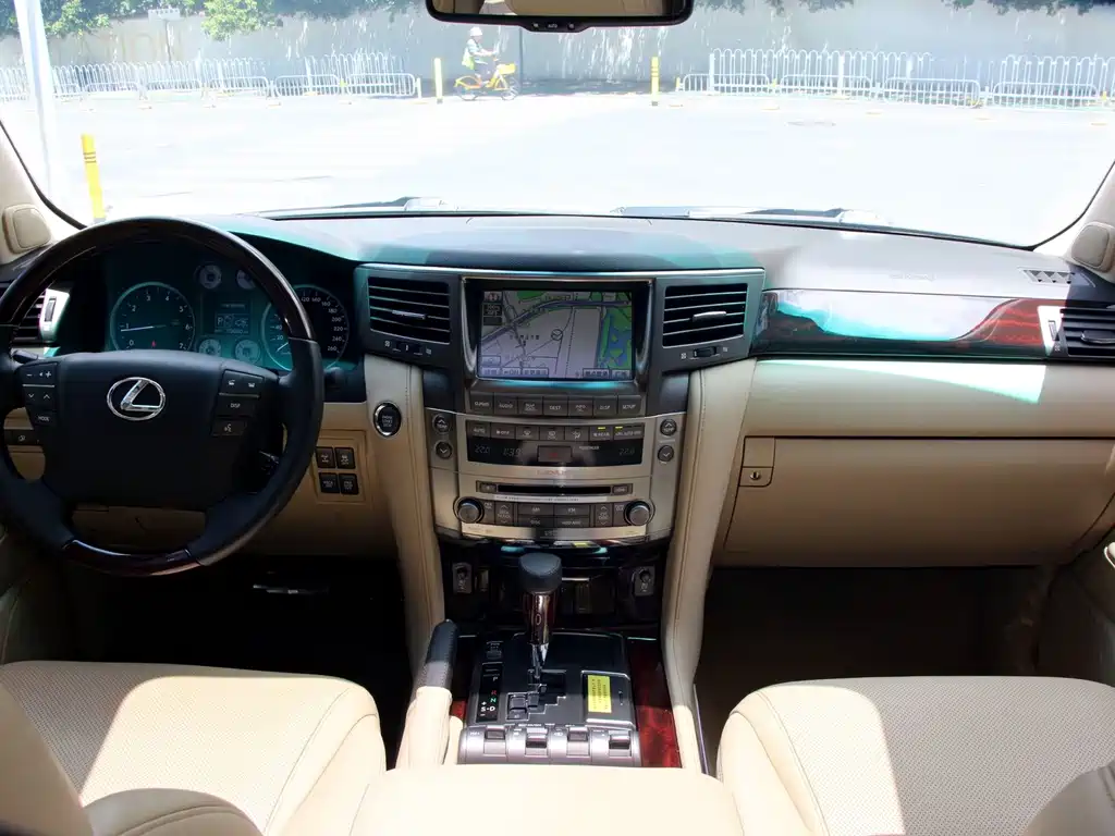 Lexus LX 2012 Model 570 купить на сайте DeffCars