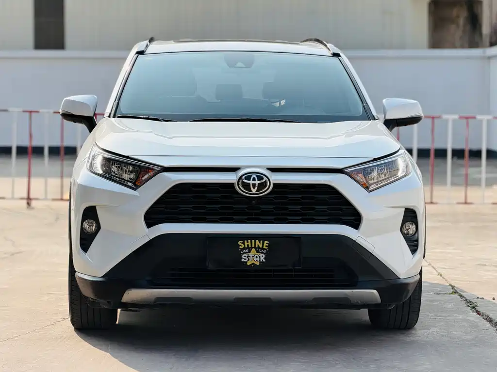 RAV4 Rongfang 2021 2.0L CVT two-wheel drive fashion PLUS version купить на сайте DeffCars