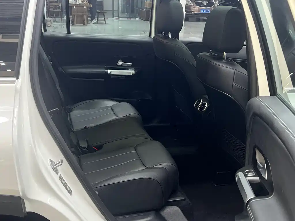 Mercedes-Benz GLB 2022 facelift version 2 GLB 200 dynamic version купить на сайте DeffCars