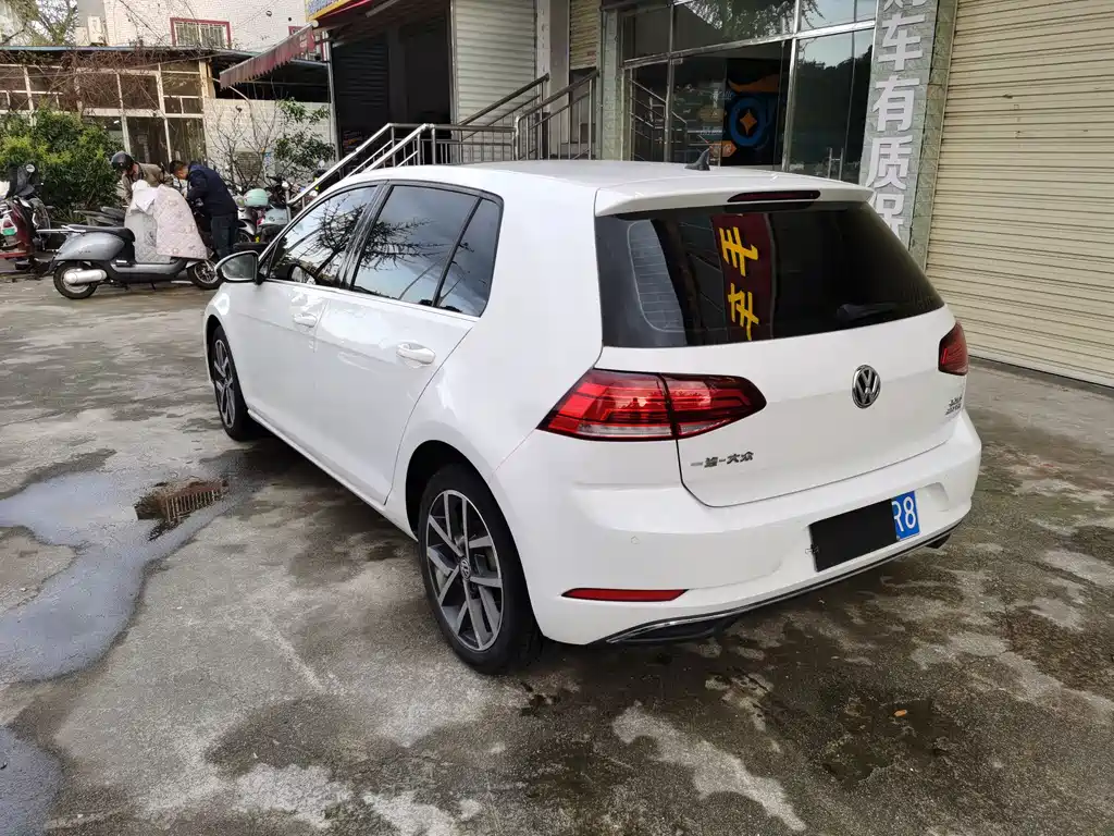 Golf 2020 Beloved Edition 280TSI DSG Comfort Type купить на сайте DeffCars