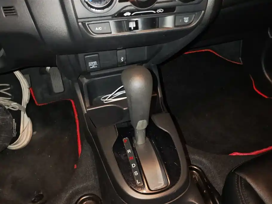 Fit 2018 1.5L CVT Comfort Sunroof Edition купить на сайте DeffCars