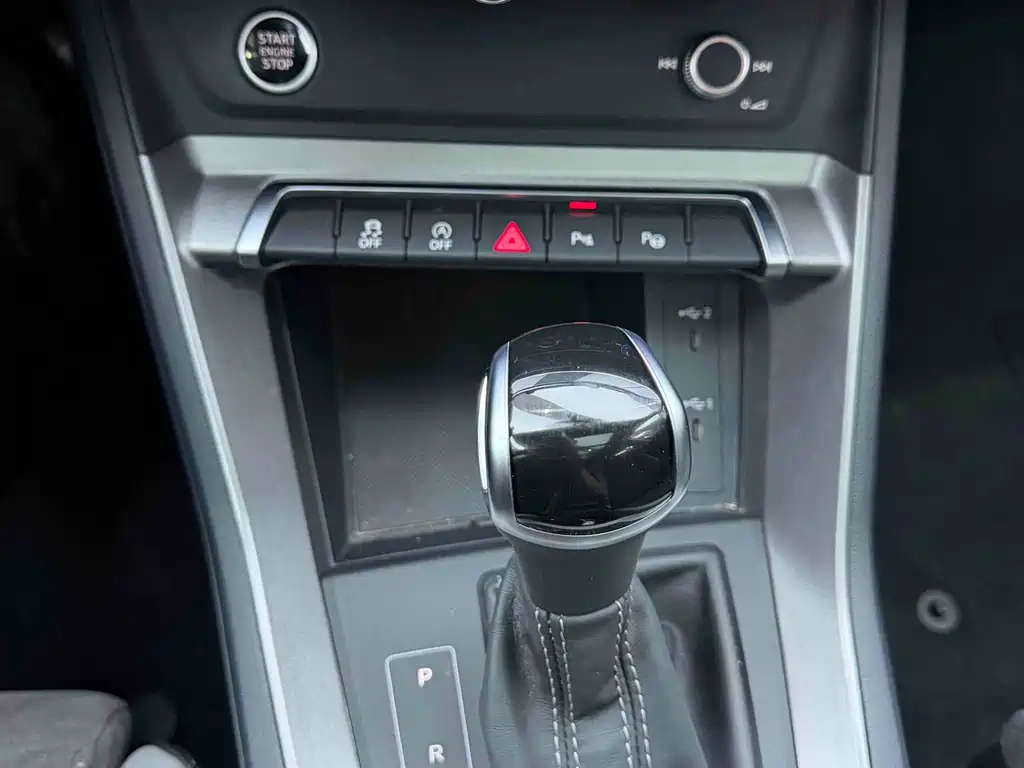 Audi Q3 2022 35 TFSI Fashionable and Dynamic купить на сайте DeffCars