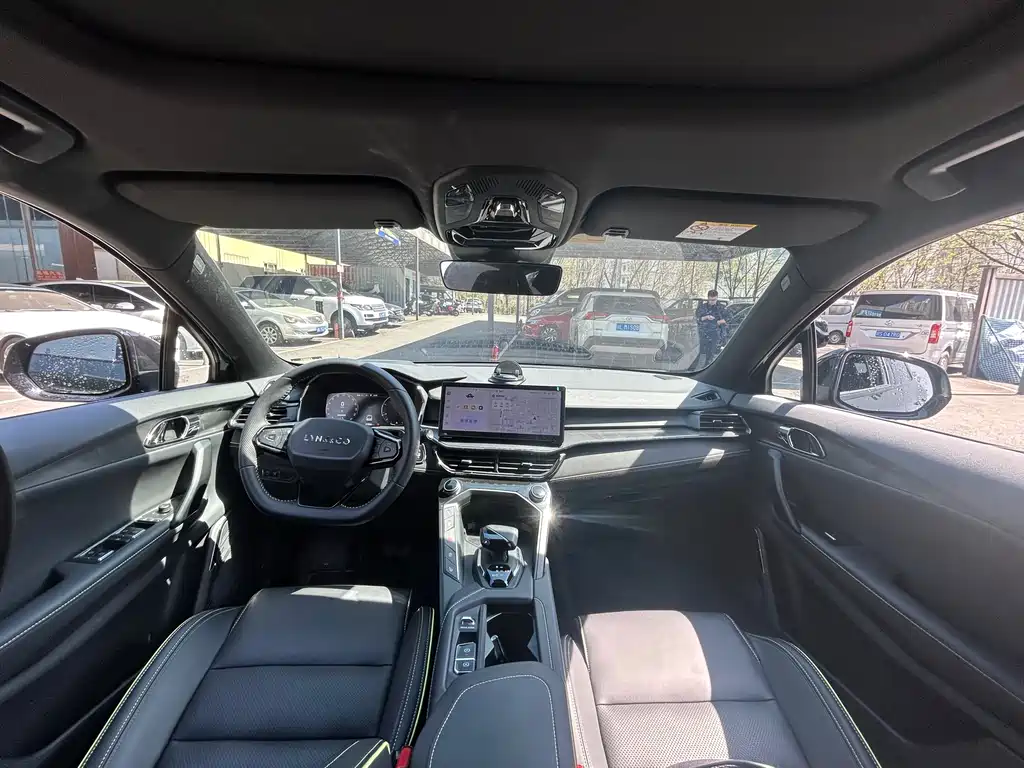Lynk & Co 06 2023 Remix 1.5T Hero купить на сайте DeffCars