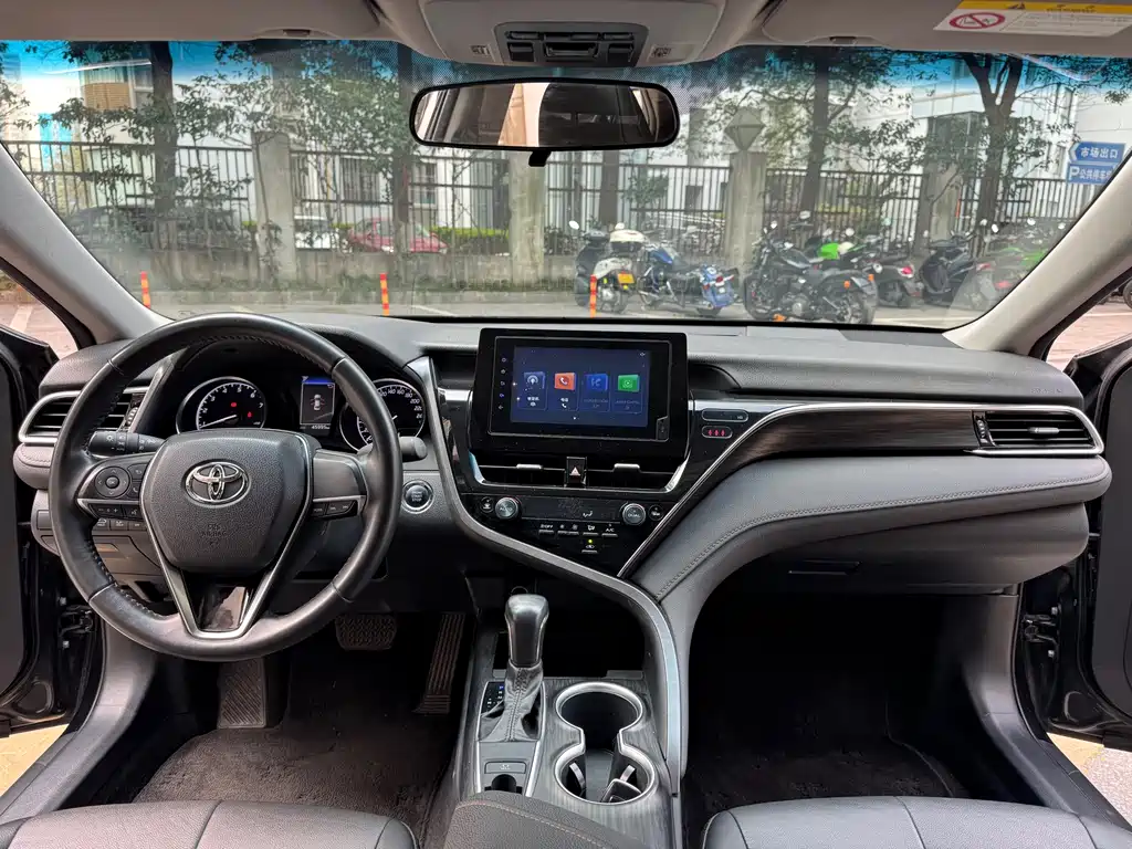 Camry 2023 2.0GVP Leading Edition купить на сайте DeffCars