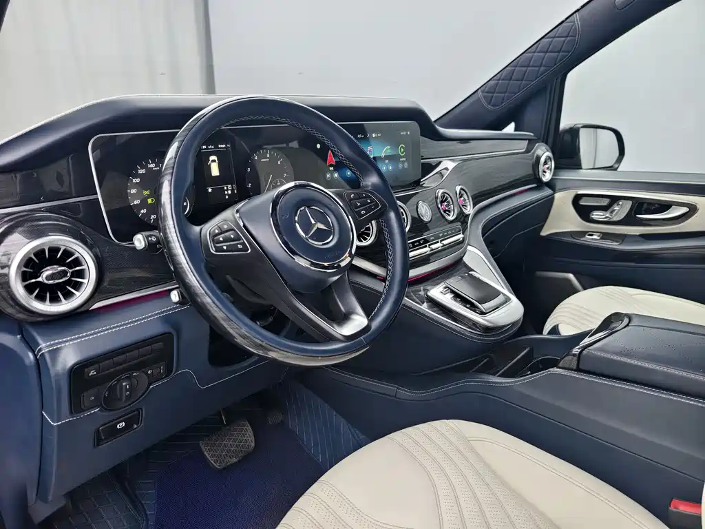 Vito 2023 2.0T Business Edition 7 seats купить на сайте DeffCars