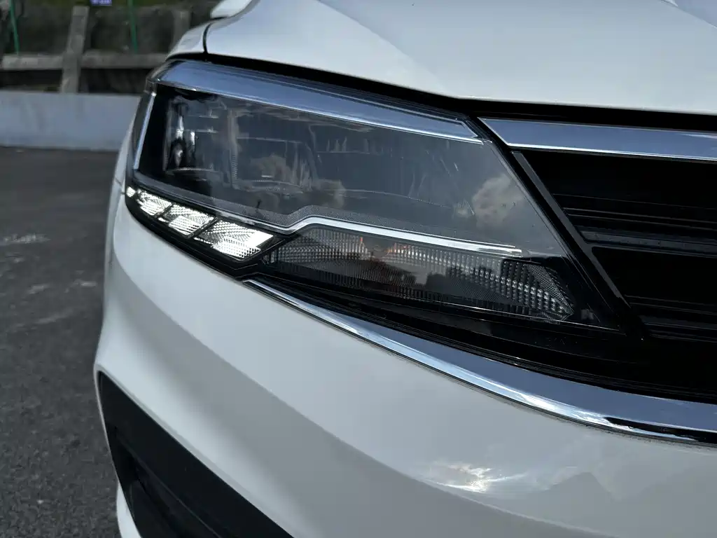 Lingdu 2021 230TSI DSG Fashion Edition купить на сайте DeffCars