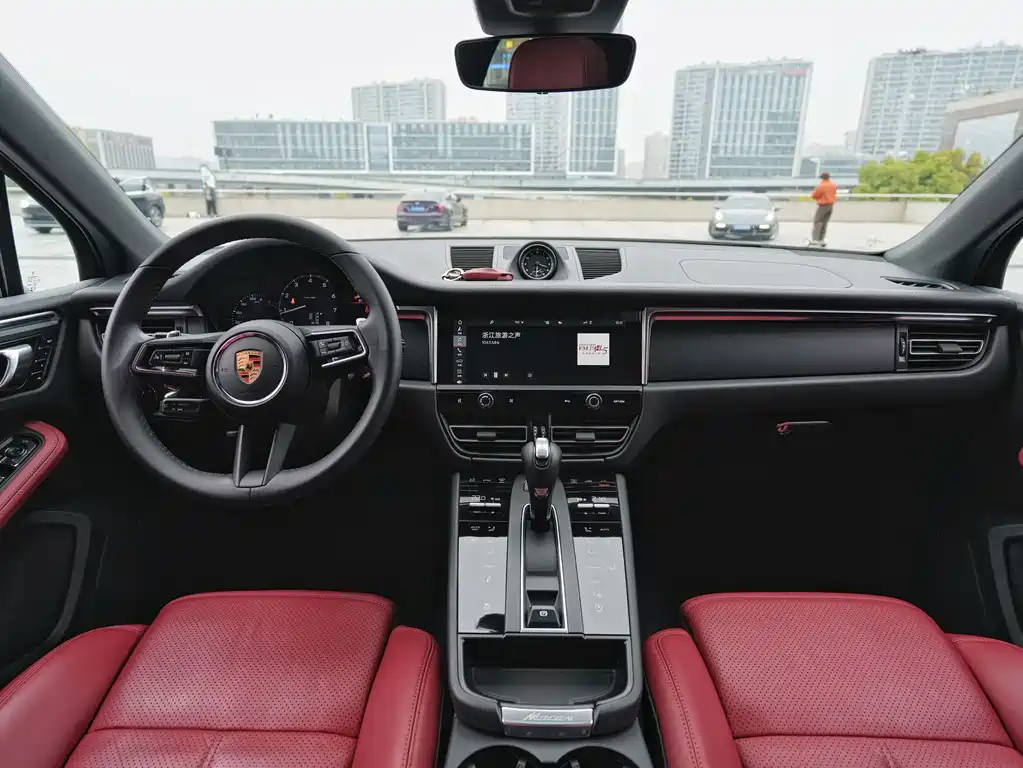 Macan 2023 Macan 2.0T купить на сайте DeffCars