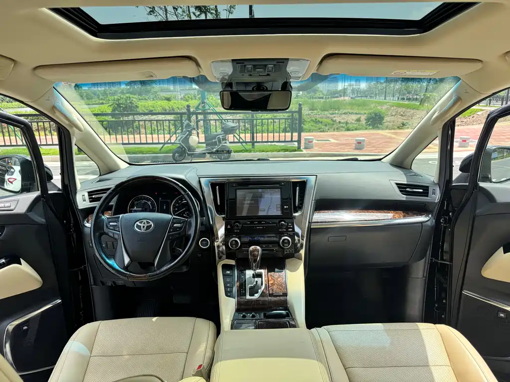 Alfa 2020 Dual Engine 2.5L Deluxe Edition купить на сайте DeffCars