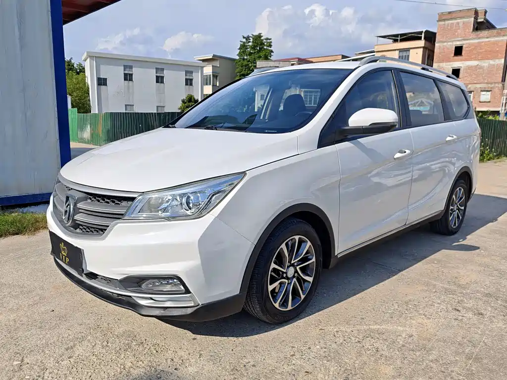 Baojun 730 2019 1.5T CVT fashionable 7-seater National VI купить на сайте DeffCars