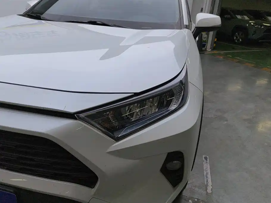 RAV4 Rongfang 2021 2.0L CVT two-wheel drive fashion version купить на сайте DeffCars