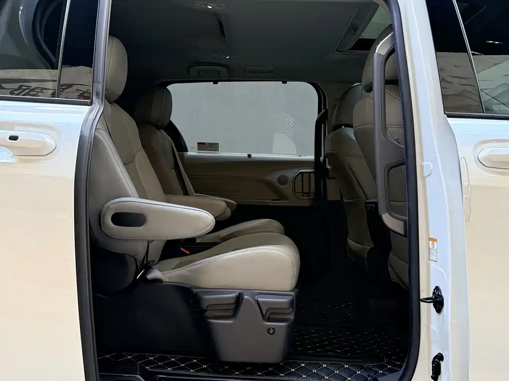 SIENNA 2023 2.5L Hybrid Comfort Edition купить на сайте DeffCars