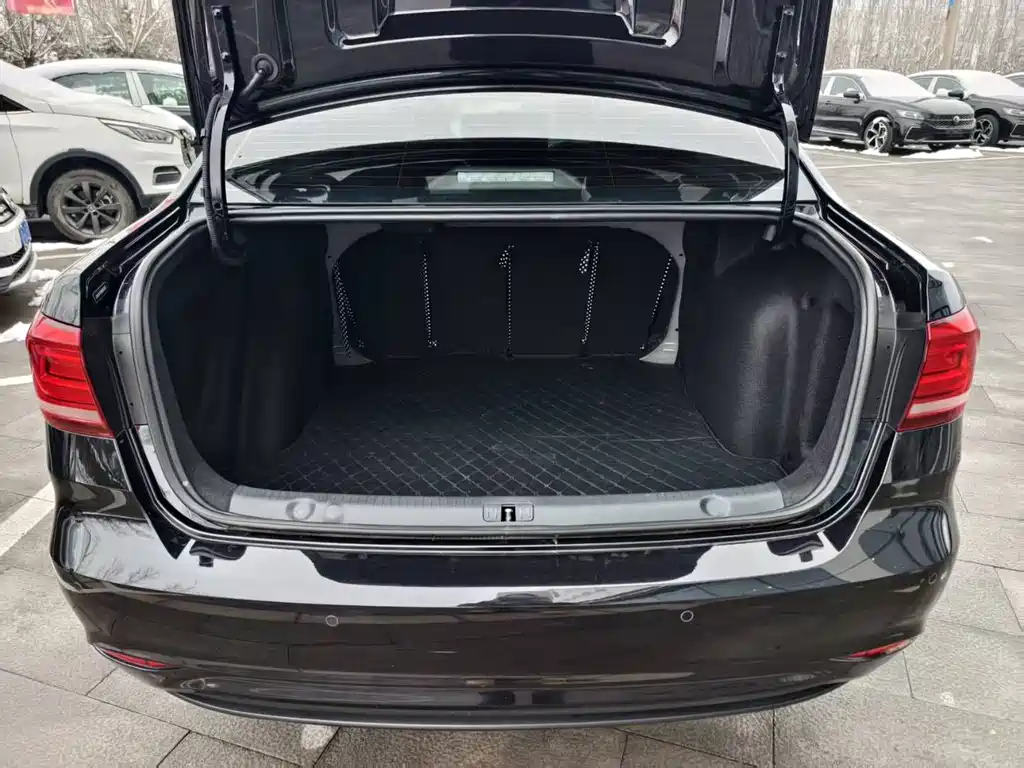 Lavida 2019 Lavida Qihang 1.5L Manual Fashion Edition National VI купить на сайте DeffCars