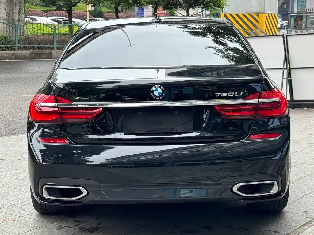 BMW 7 Series 2018 730Li Leading M Sports Package купить на сайте DeffCars