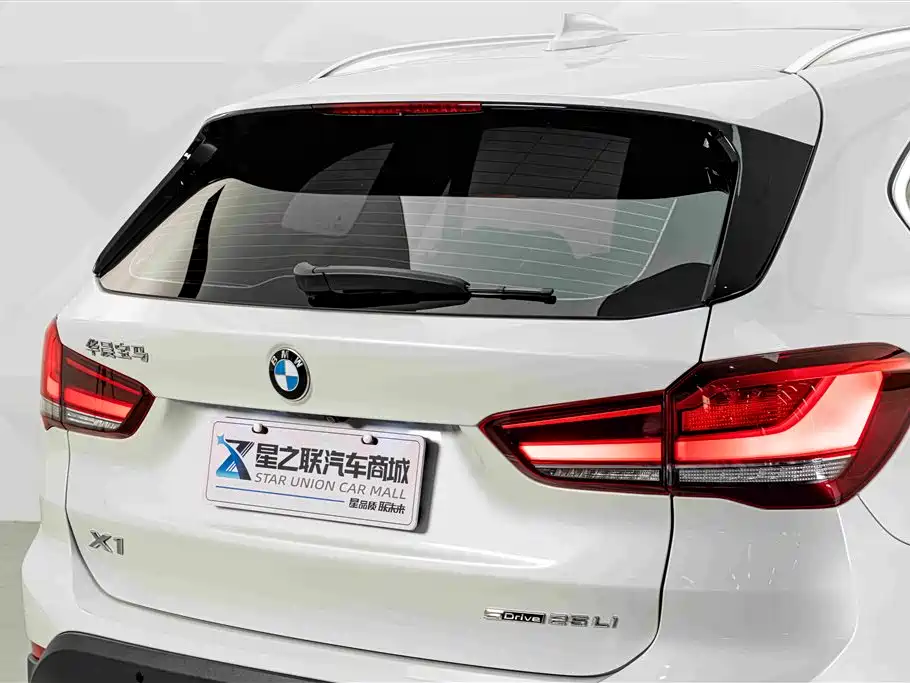 BMW X1 2022 sDrive25Li Leading Model купить на сайте DeffCars
