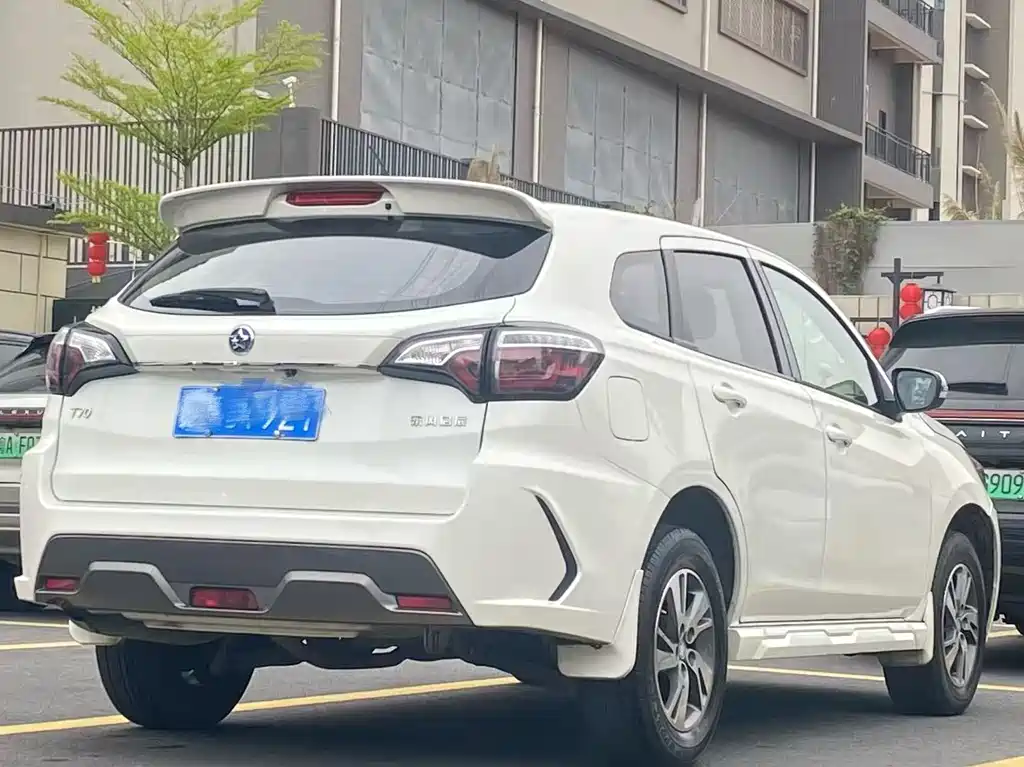 Venucia T70 2019 1.6L manual classic version купить на сайте DeffCars