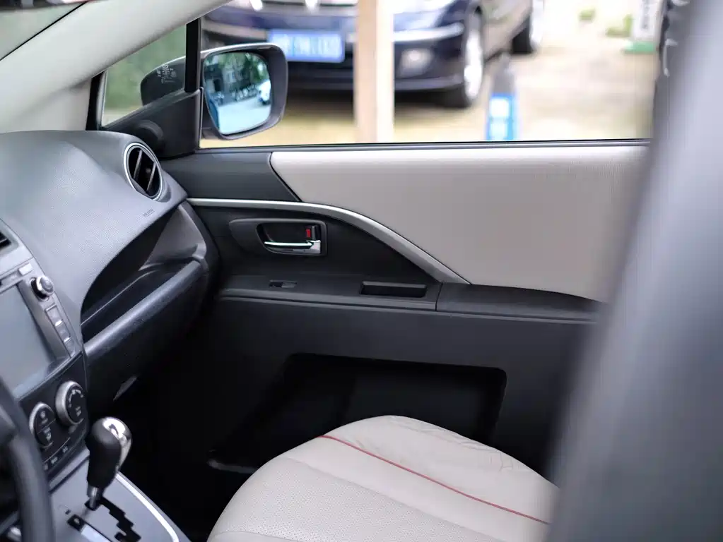 Mazda5 2011 2.0L automatic luxury model купить на сайте DeffCars