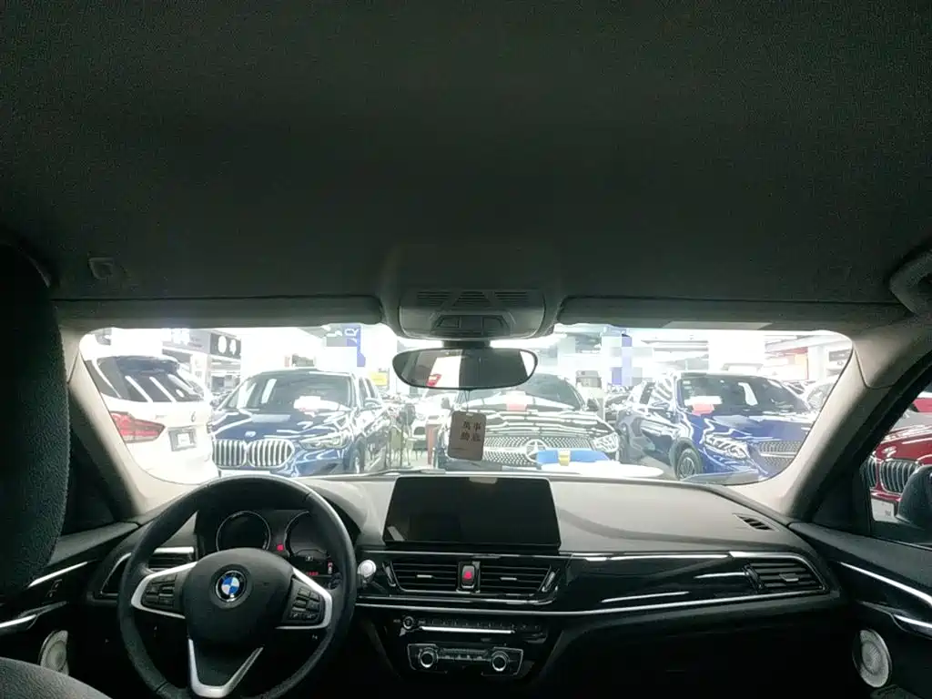 BMW 1 Series 2022 120i M Sports Edition купить на сайте DeffCars