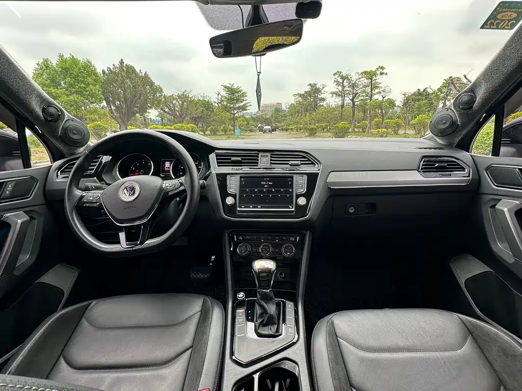 Tiguan L 2017 330TSI automatic two-wheel drive luxury version купить на сайте DeffCars