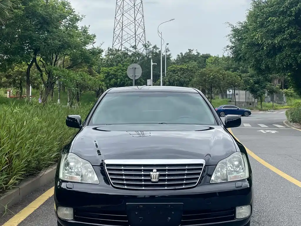 Crown 2005 2.5L Royal купить на сайте DeffCars
