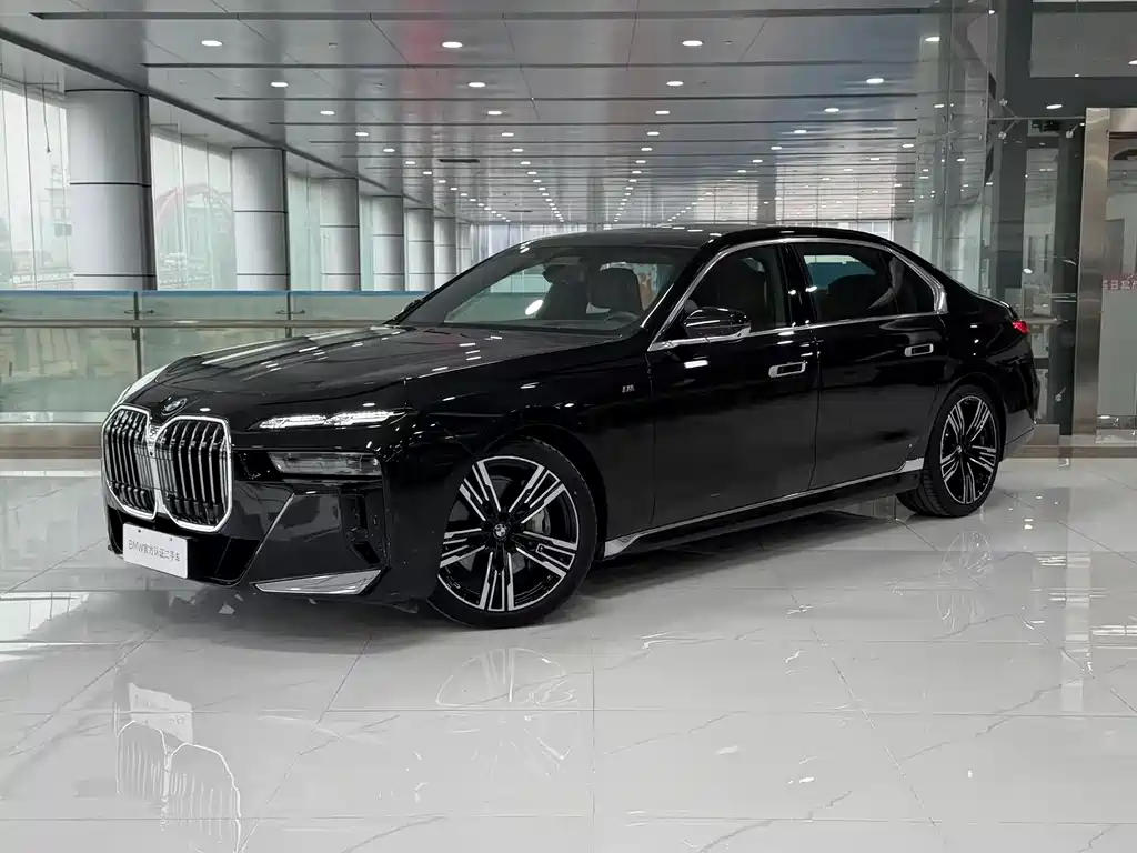 BMW 7 Series 2023 740Li Exclusive M Sports Package купить на сайте DeffCars