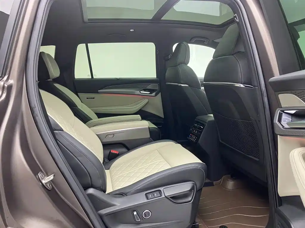 Audi Q6 2023 50 TFSI quattro Lingyun edition edition one купить на сайте DeffCars