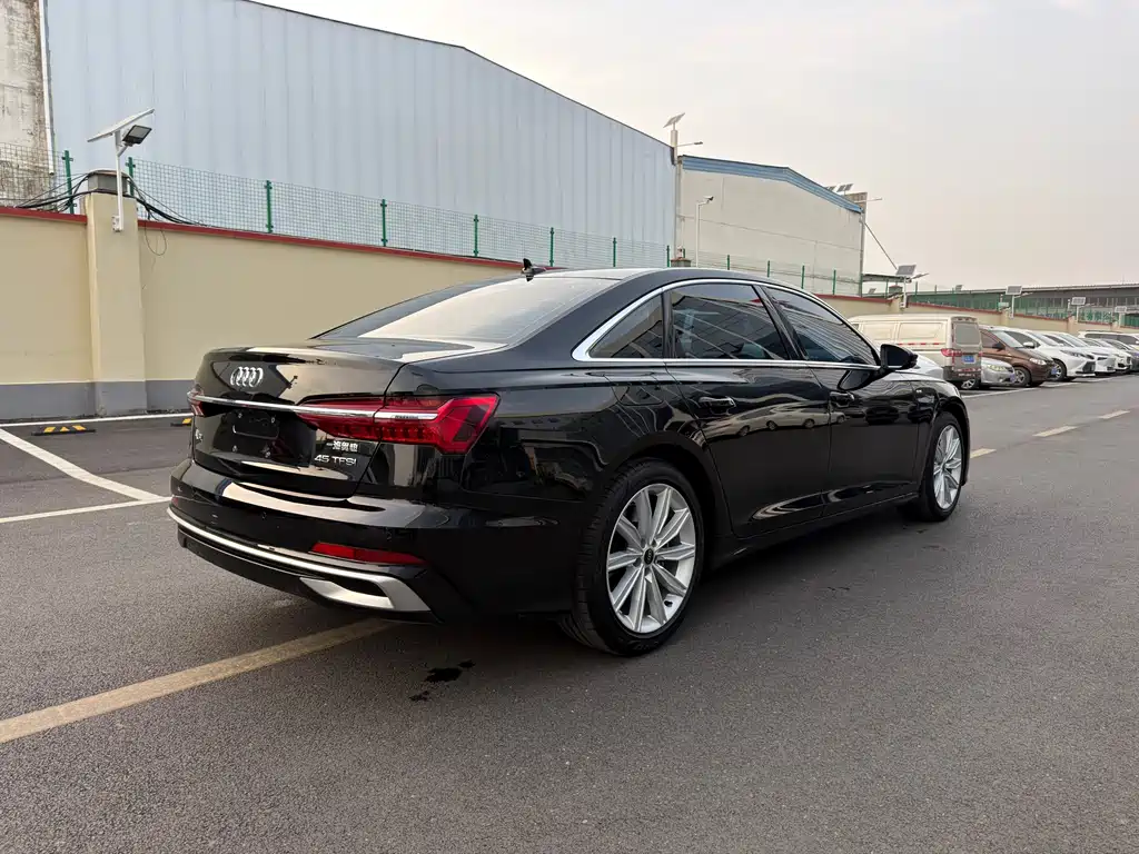 Audi A6L 2024 45 TFSI Premium Dynamic Model купить на сайте DeffCars