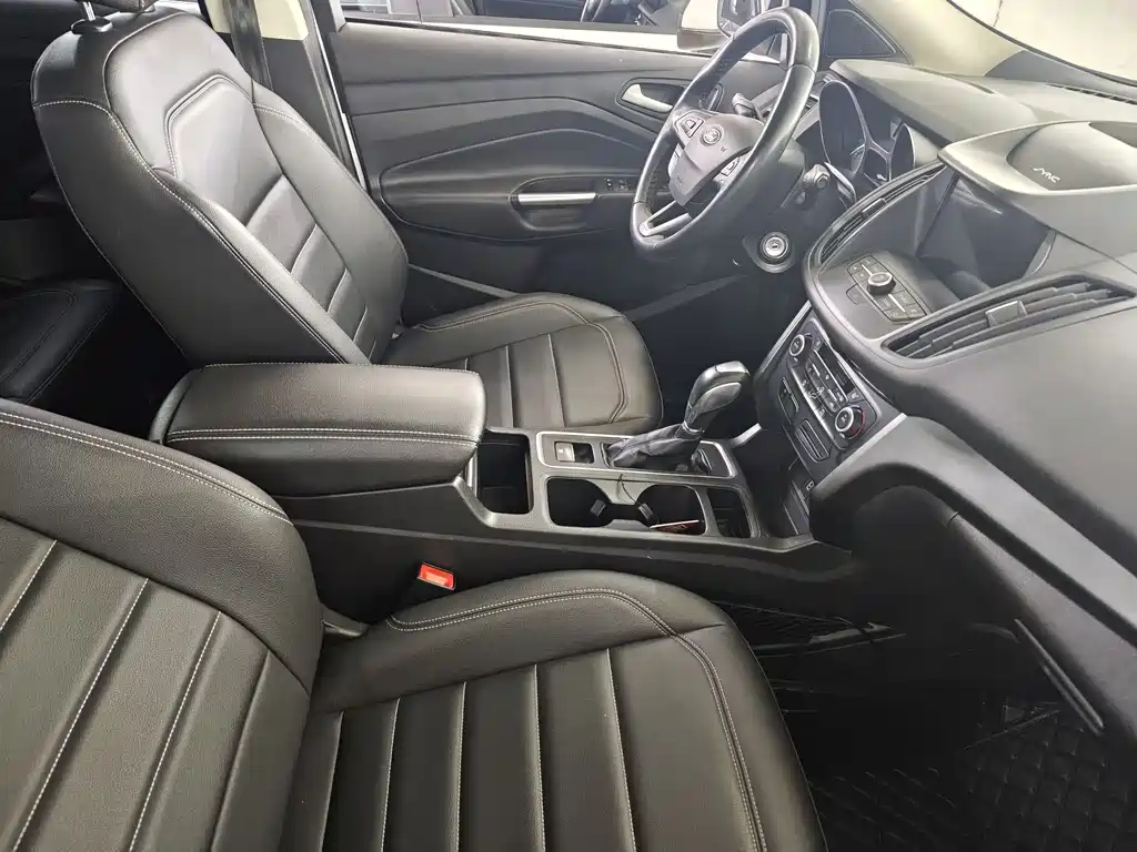 Escape 2019 EcoBoost 180 two-wheel drive platinum airfoil National VI купить на сайте DeffCars