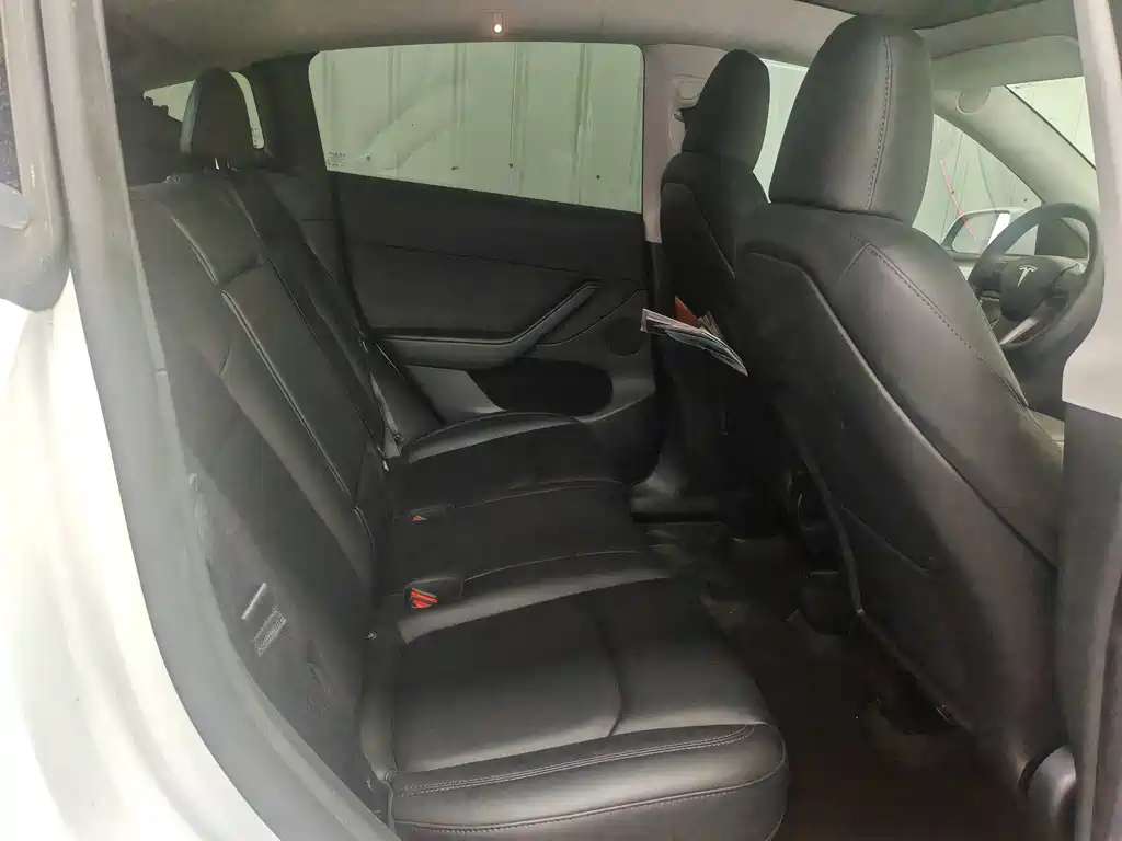 Model Y 2023 long-range all-wheel drive version купить на сайте DeffCars