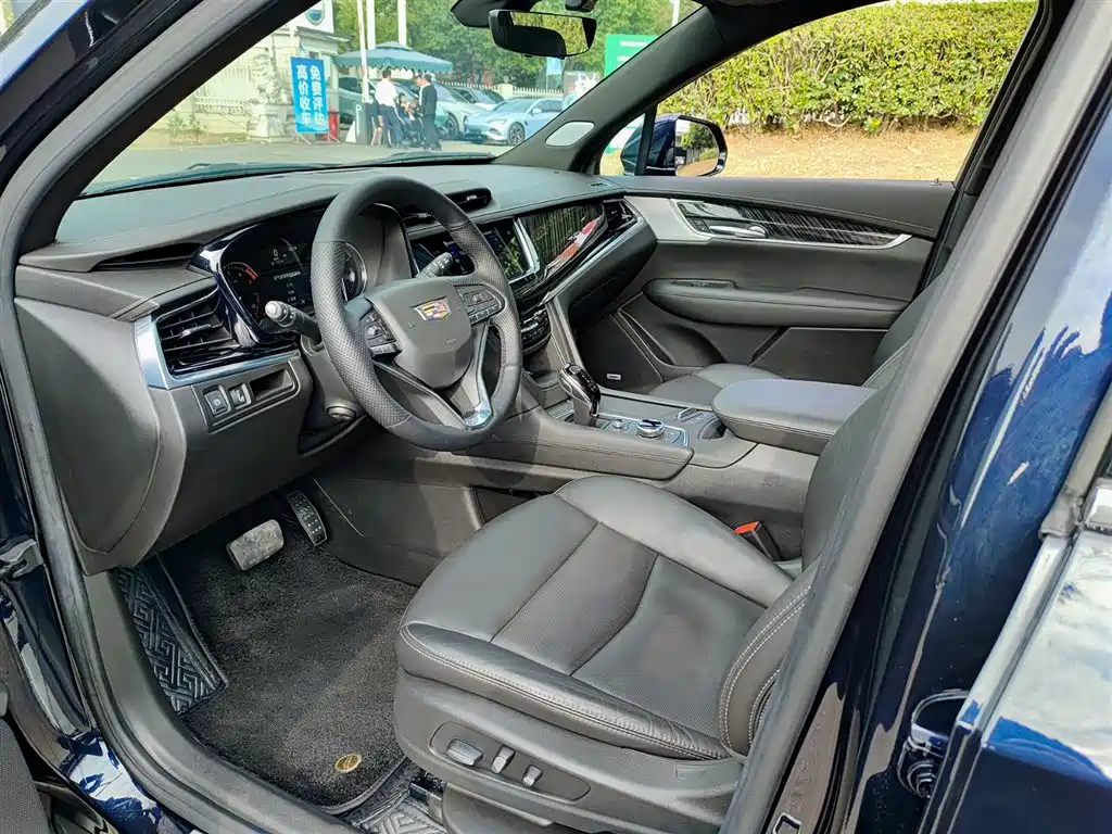 Cadillac XT6 2022 2.0T six-seat four-wheel drive luxury model купить на сайте DeffCars