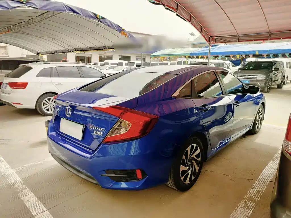 Civic 2016 220TURBO CVT Deluxe Edition купить на сайте DeffCars