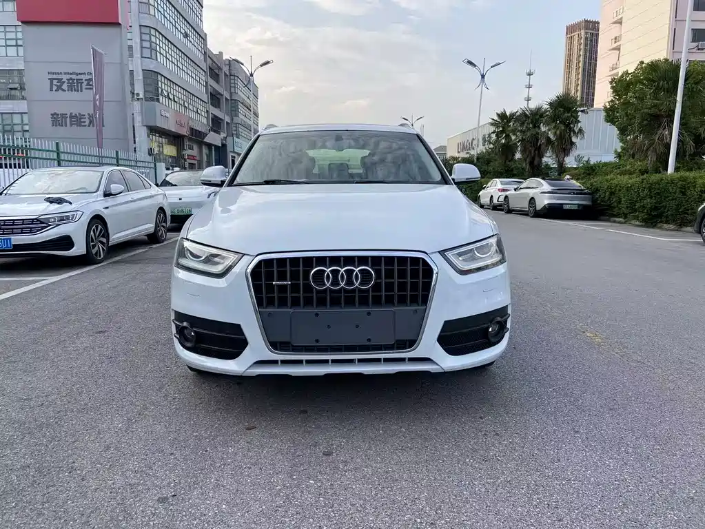 Audi Q3 2015 35 TFSI quattro technology купить на сайте DeffCars