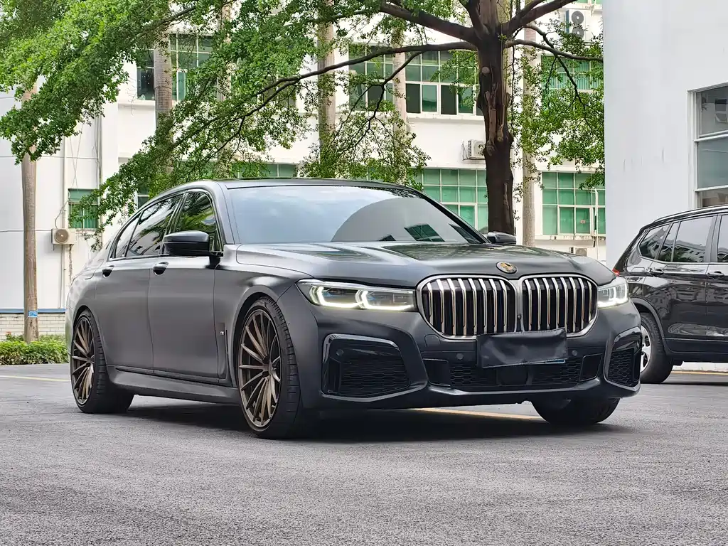 BMW 7 Series 2021 740Li xDrive Executive M Sports Package купить на сайте DeffCars