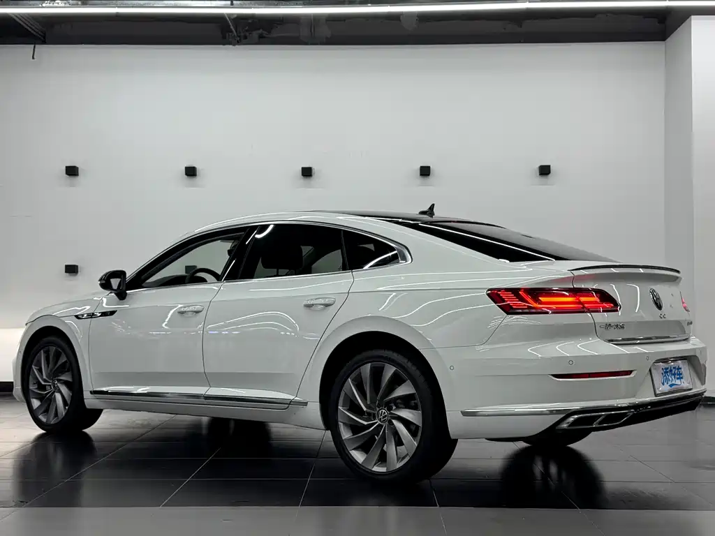 FAW-Volkswagen CC 2023 380TSI eye-catching version купить на сайте DeffCars