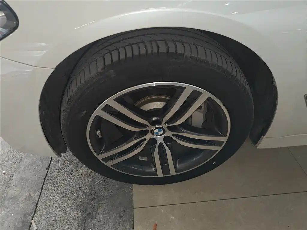 BMW 5 Series 2023 530Li Leading Luxury Package купить на сайте DeffCars