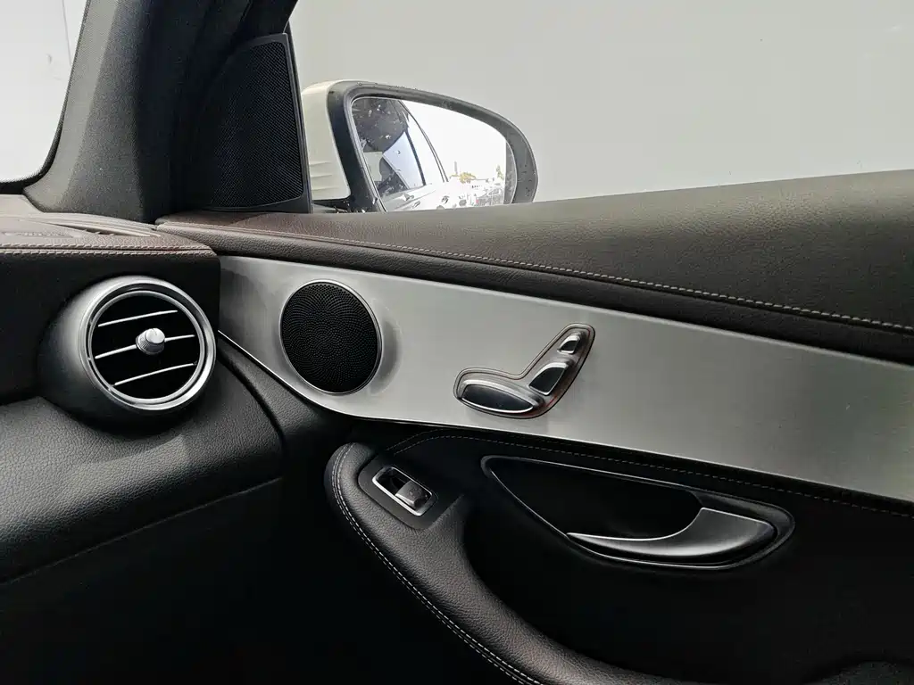 Mercedes-Benz GLC 2016 GLC 200 4MATIC купить на сайте DeffCars