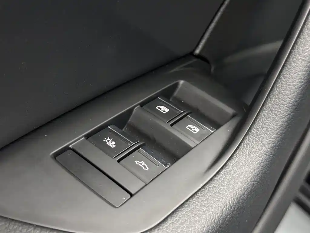 Audi A6L 2019 45 TFSI quattro exclusive and elegant model купить на сайте DeffCars
