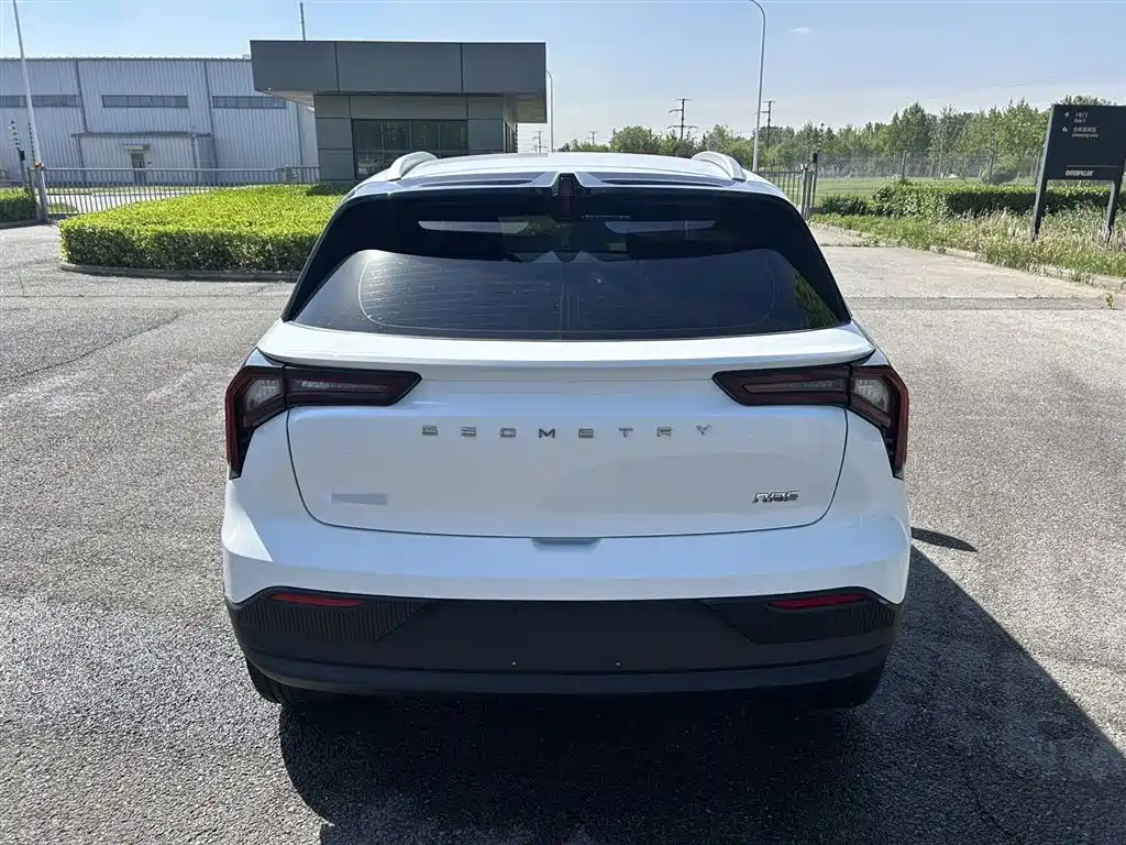 Geely Geometry E Firefly 2023 model 320KM handsome tiger 5 seats купить на сайте DeffCars