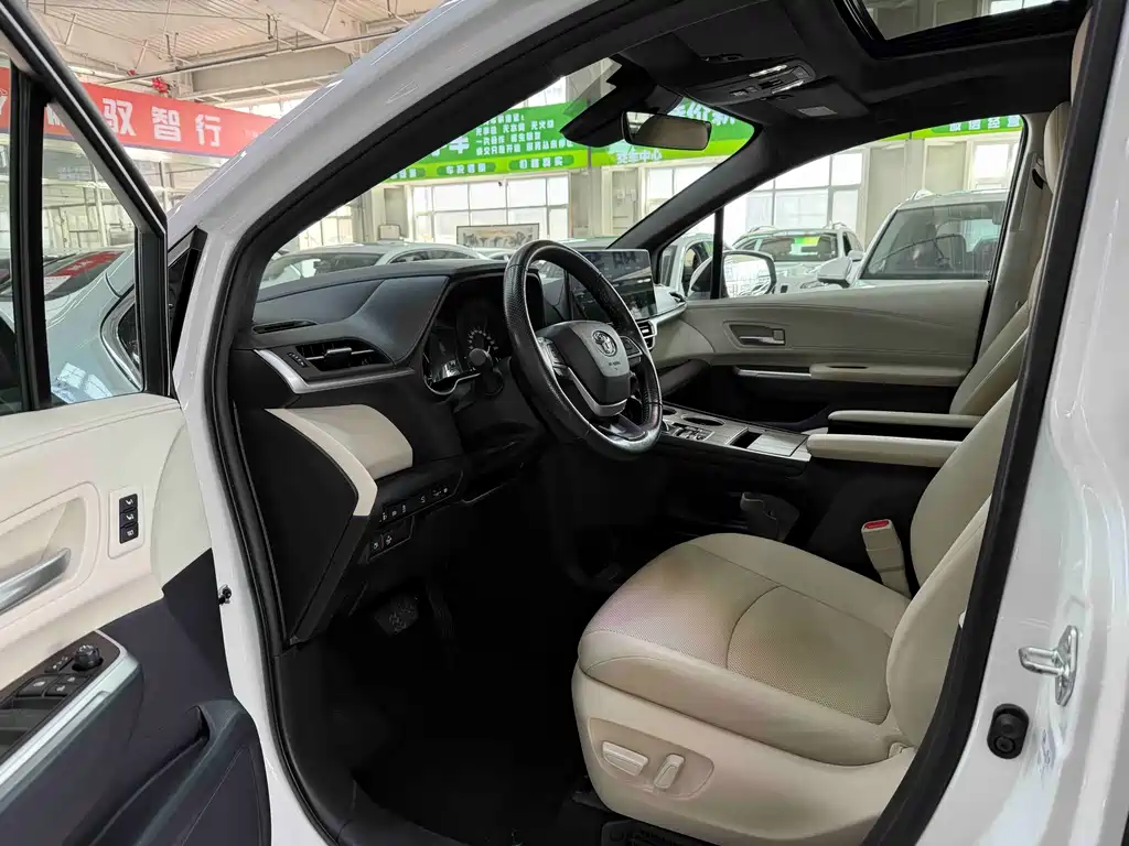 Grevia 2023 2.5L Hybrid Premium PLUS Edition купить на сайте DeffCars