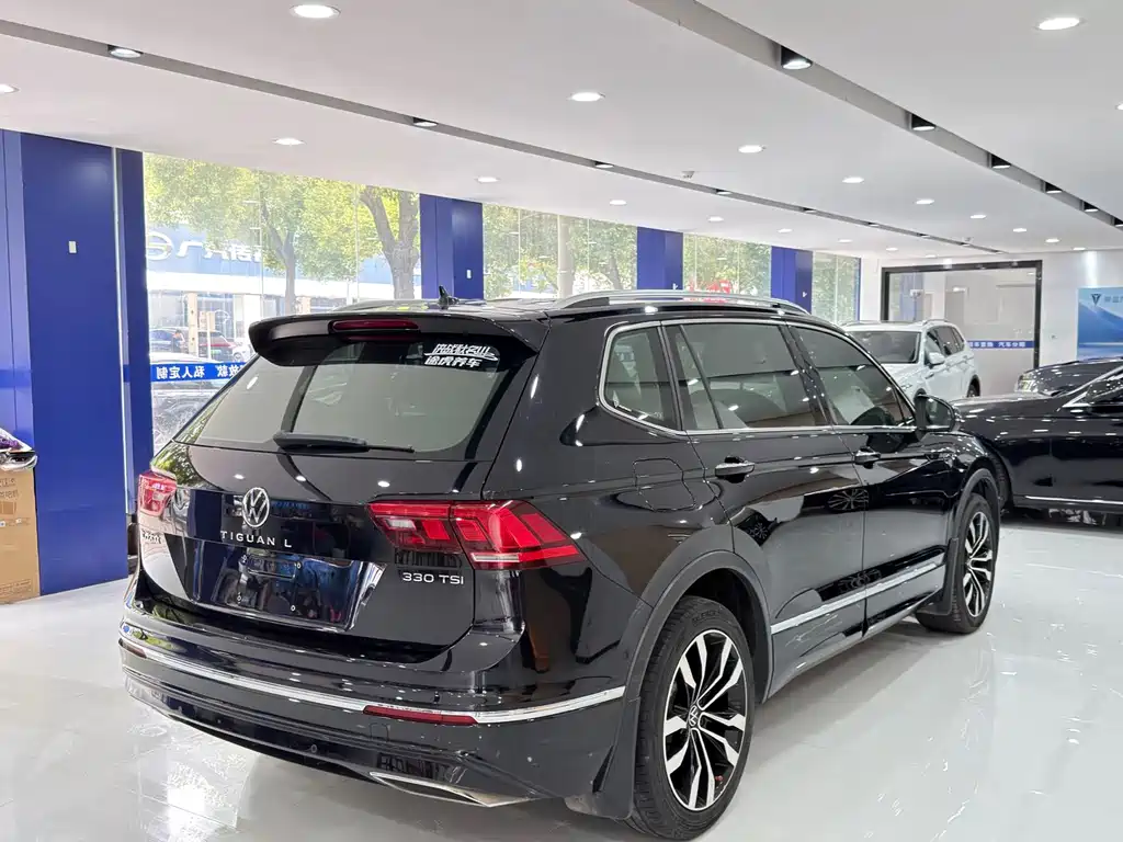 Tiguan L 2021 330TSI automatic two-wheel drive R-Line version купить на сайте DeffCars